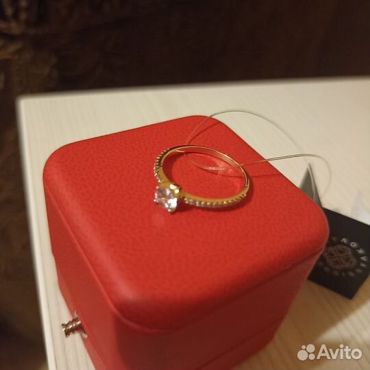 Золотое кольцо с сапфиром 585 пробы