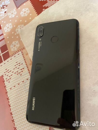 HUAWEI Nova 3, 4/128 ГБ