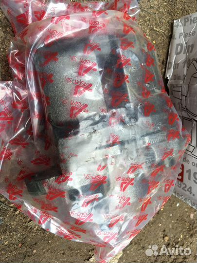 Суппорт левый. Logan 1