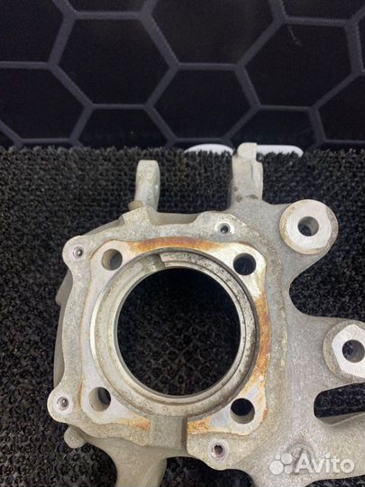 Кулак задний левый BMW 5 F10/F11/GT F07