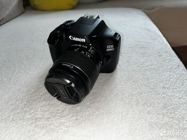 Зеркальный фотоаппарат Canon EOS 4000D