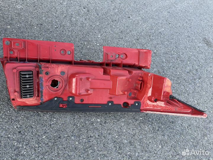 Задняя левая фара на cadillac srx 2 2013