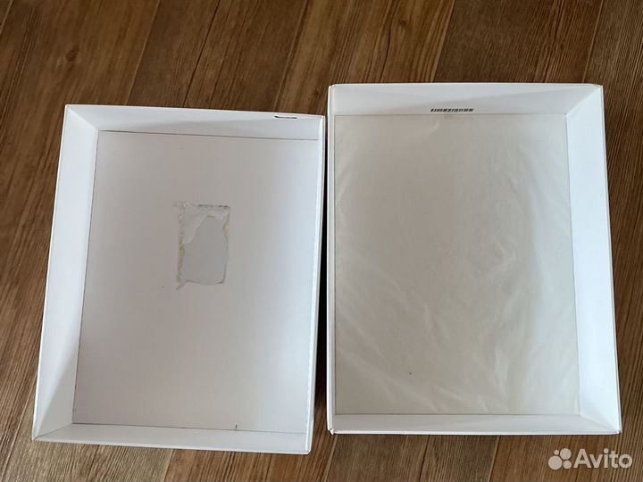 Коробка от iPad model A1219 и iPhone 5
