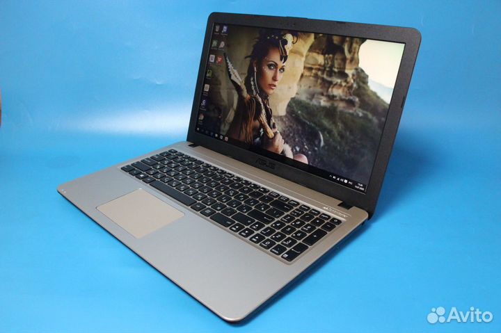 Ноутбук Asus