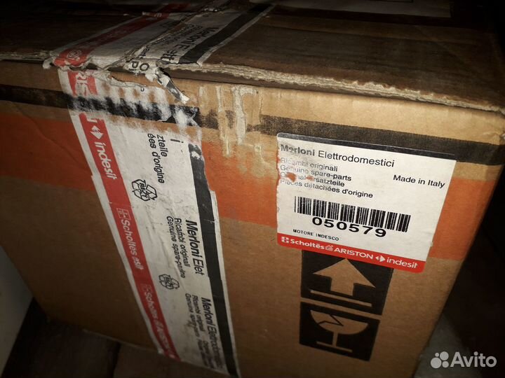 Двигатель для стиральной машины Indesit, Ariston