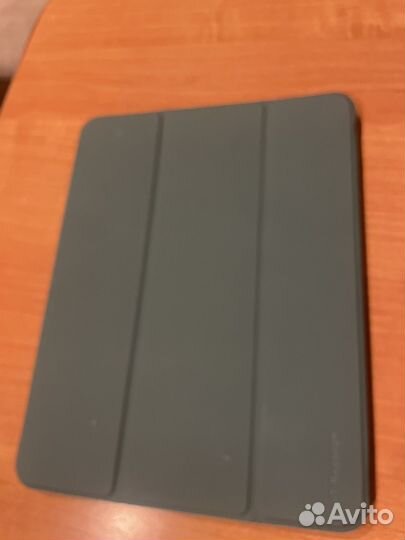 Чехол на iPad