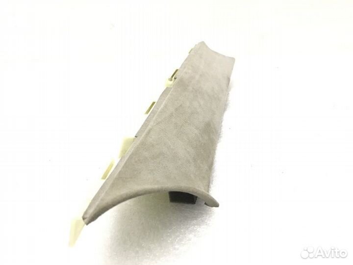 Обшивка стойки задняя правая Audi A8 D3 BVJ 2008