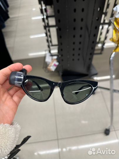 Солнцезащитные очки бронь