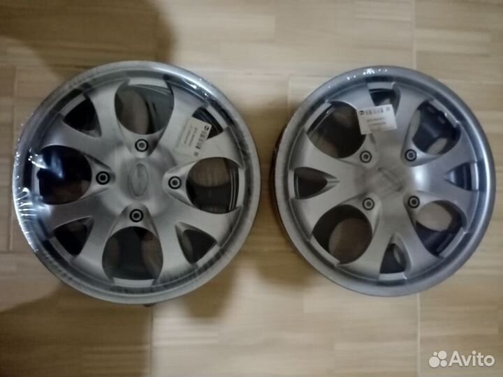 Колпаки декоративные (на пруж.) R-13 