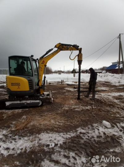 Металлические сваи с монтажом