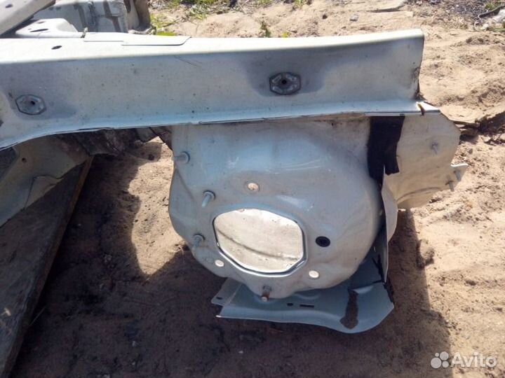 Порог кузовной левый Mercedes-Benz W212 M271860