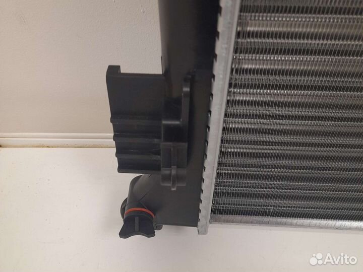 Радиатор охлаждения KIA Rio Solaris 11-17