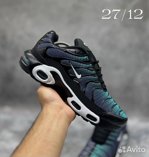 Мужские зимние кроссовки 40 размер новые