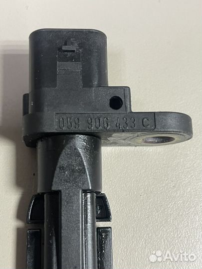 Датчик коленвала 059906433C Ауди А4 А5 А8 Q5 Q7