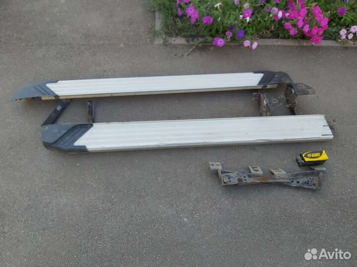 Автомобильная подножка