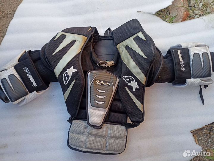 Вратарский нагрудник bauer YTH