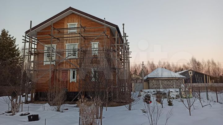 Дом 220 м² на участке 12 сот.