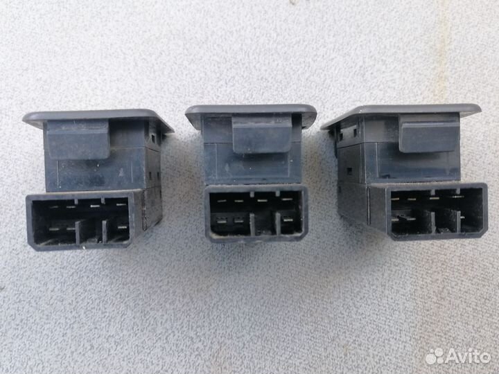 Кнопка стеклоподъемника Kia Sephia 1995