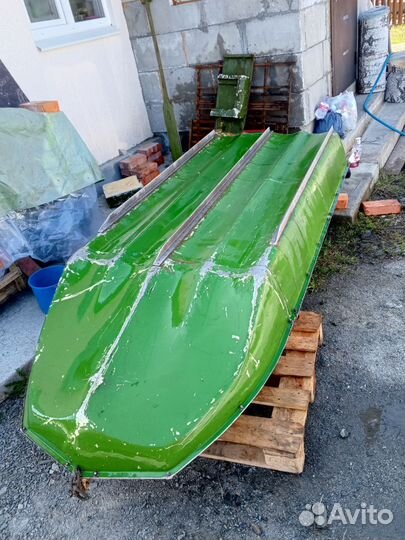 Лодка Романтика