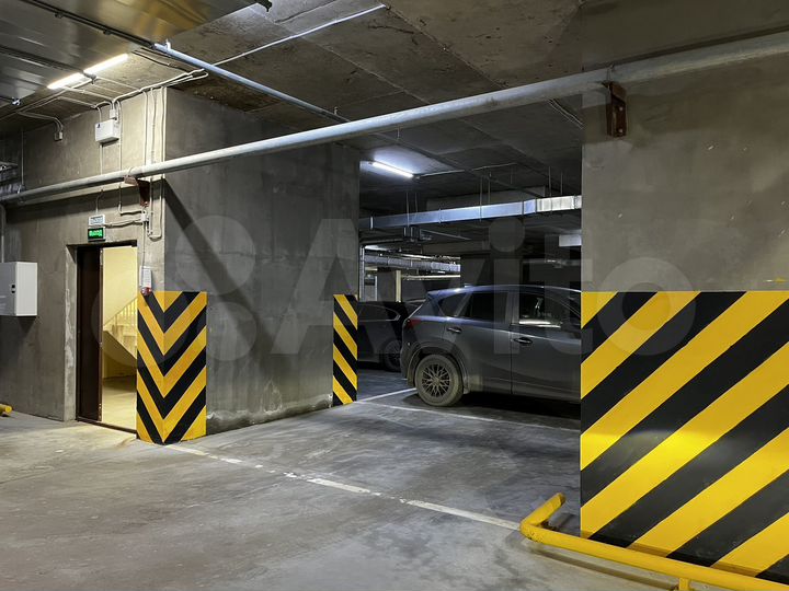 Машиноместо, 13 м²