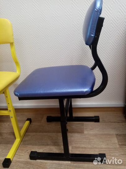 Продам цветную школьную парту и стул