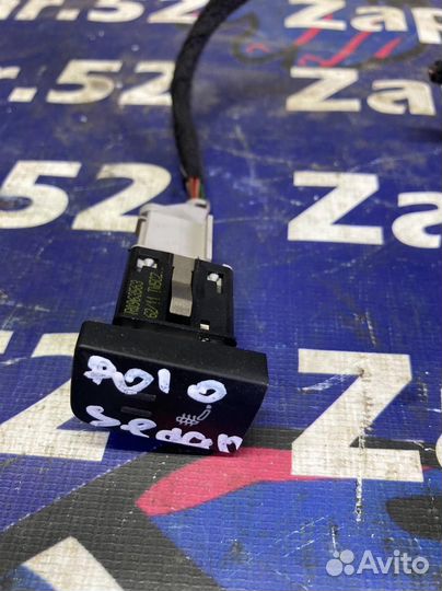 Кнопка обогрева сидений Фольксваген Поло Седан