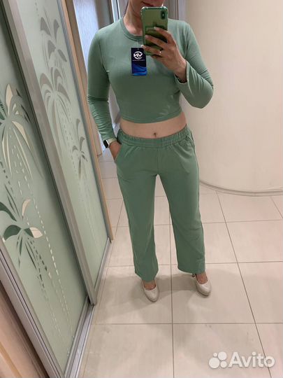 Спортивный костюм женский