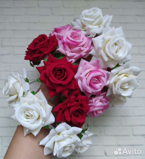 Бархатные розы на ободке