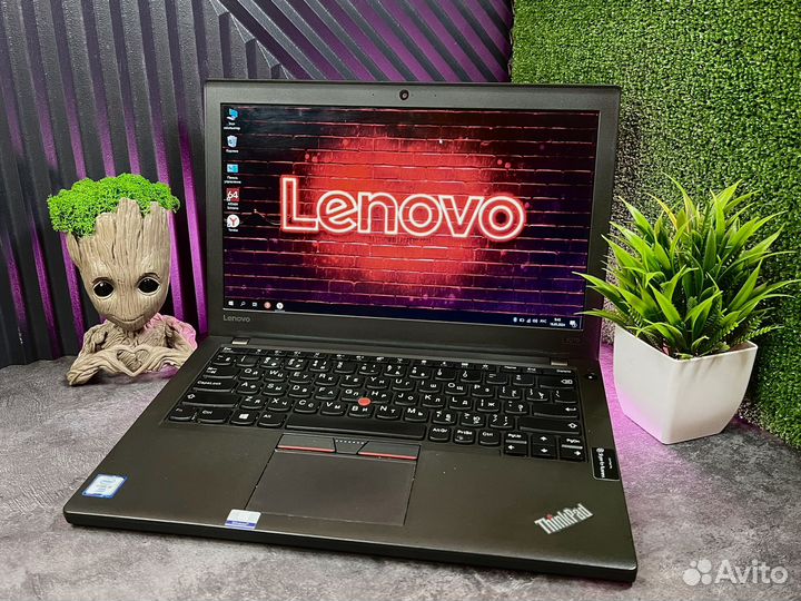 Ноутбук Lenovo 8/256 GB