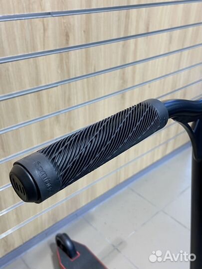 Трюковой самокат Longway Metro Shift Red