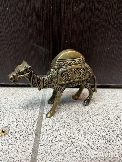 Верблюд бронза