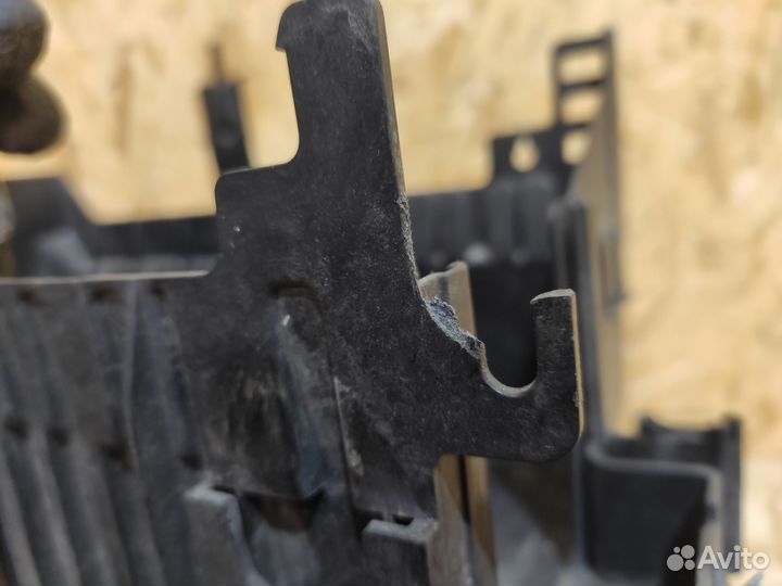 Площадка акб Opel Astra J