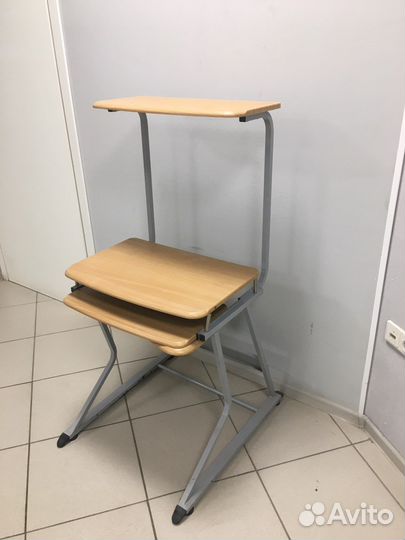 Стол для работы на компьюторе