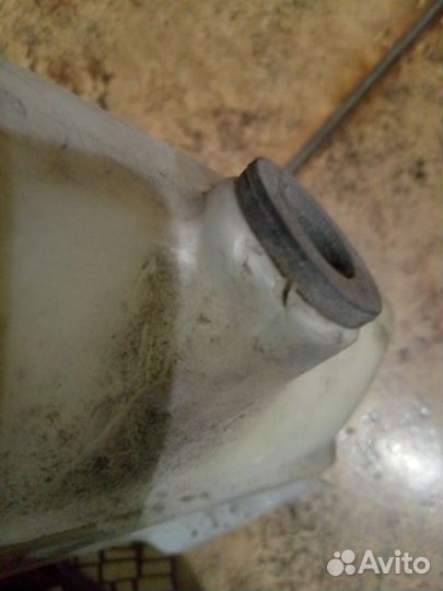 Бочок омывания ветрового стекла, верхняя часть