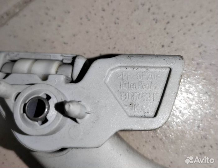 Ручка потолочная задняя правая VW Passat B5