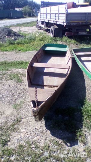 Деревянная лодка