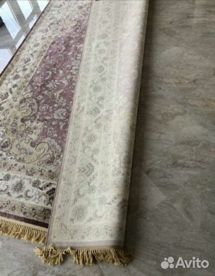 Ковер шелковый 2.40см на 3.40 мраморный эффект