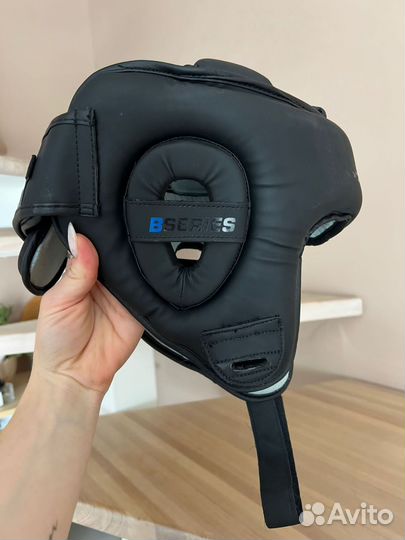 Boybo шлем защитный + защита голени