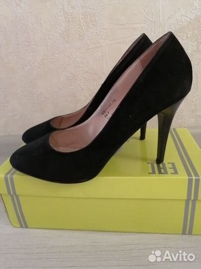 Туфли замшевые 39 р