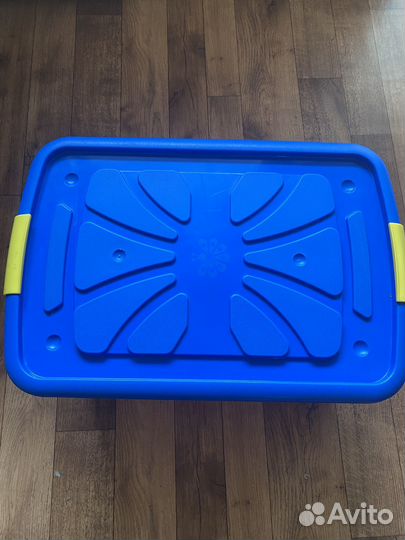 Контейнер пластик для хранения вещей