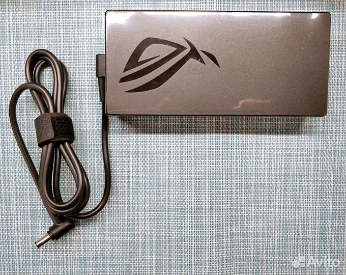 Блок питания Asus ROG TUF 11.8 A 230W