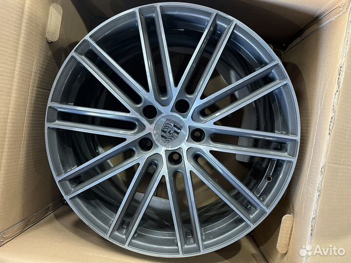 Оригинал диски R21 Panamera комплект