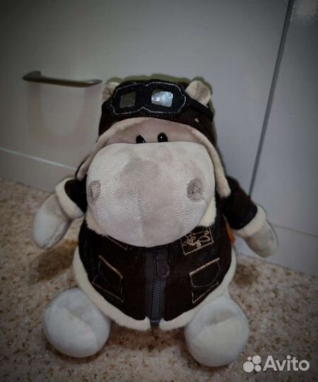 Игрушка бегемот