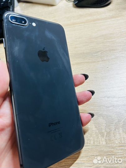 iPhone 8 Plus, 64 ГБ