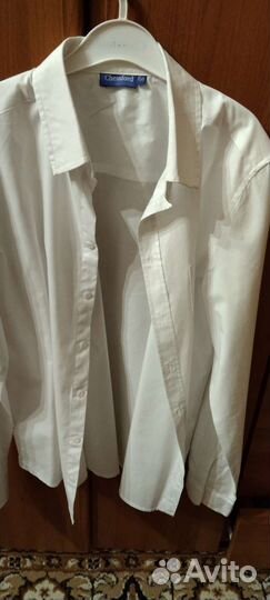 Рубашки много, пуловер-джемпер