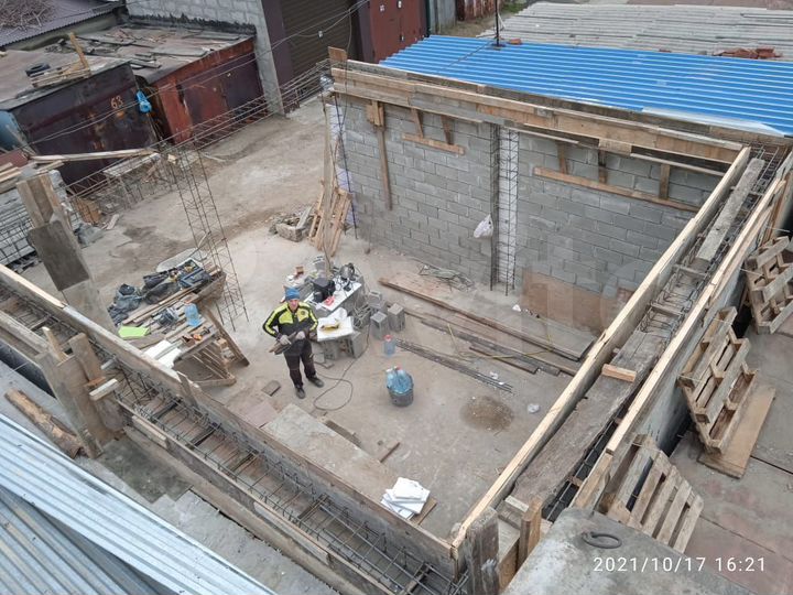 Гараж, > 30 м²