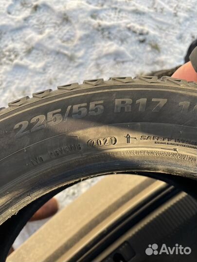 Kumho WinterCraft Ice Wi32 225/55 R17