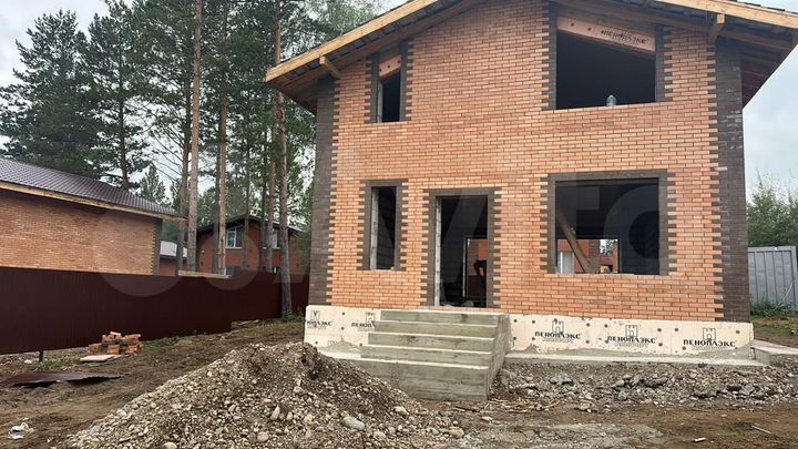 Дом 135 м² на участке 5 сот.