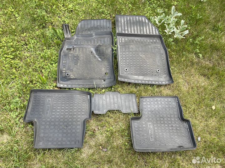 Комплект резиновых ковриков Opel Astra J gts