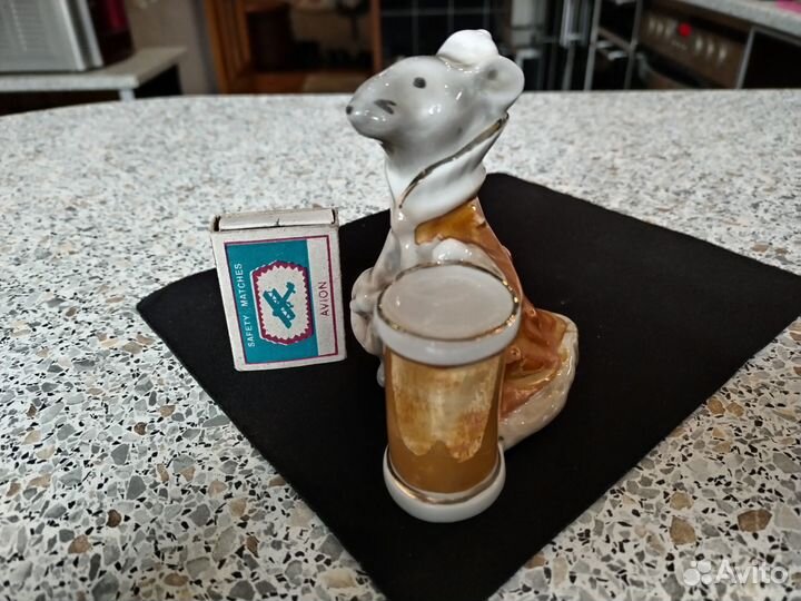 Статуэтка Мышиный король фарфор